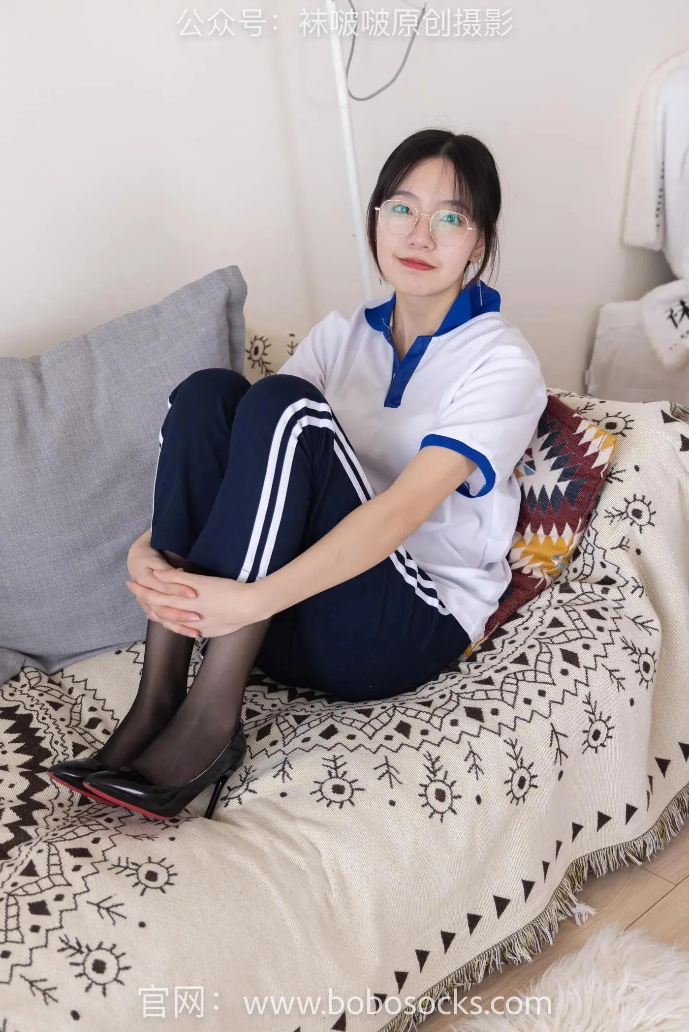 [BoBoSocks袜啵啵]NO.135 小甜豆-高跟鞋、黑丝（脚尖透明款）、裸足 [140P]插图4